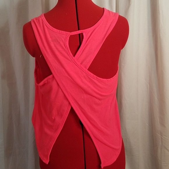 Minnie Mouse Open Back tank top - Picture 3 of 6